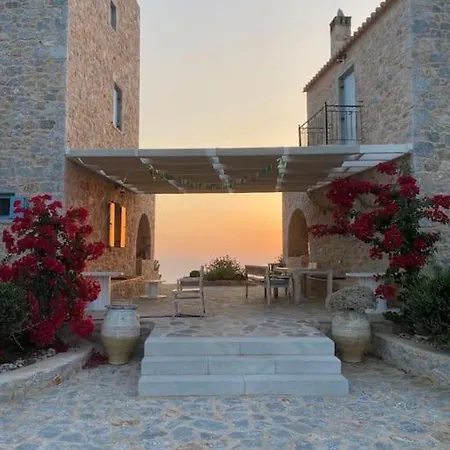 Elemani Villa Areópoli
