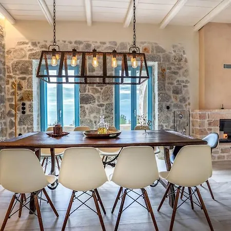 Elemani Villa *