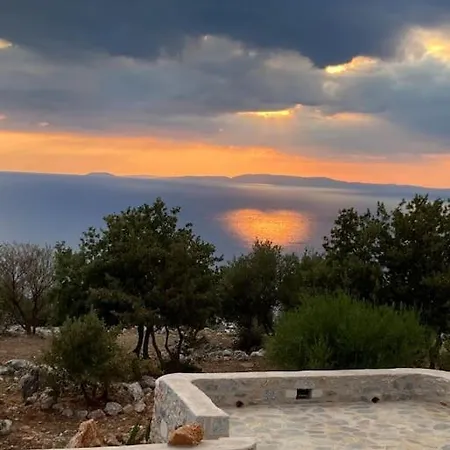 Elemani Villa Areopoli