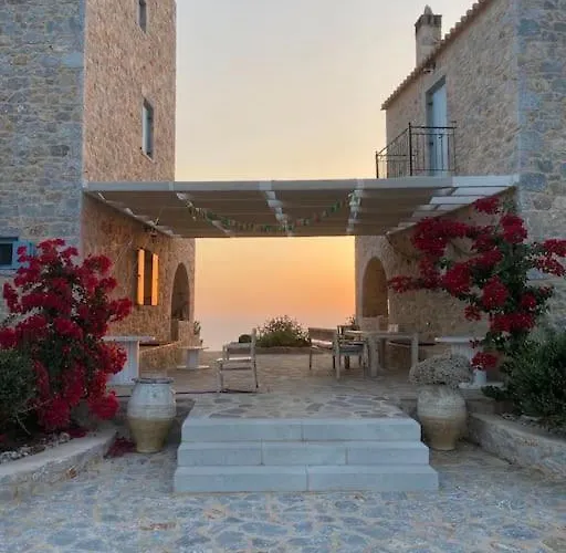 Elemani Villa Areopoli